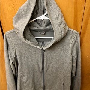 Women’s LuLulemon zip up hoodie